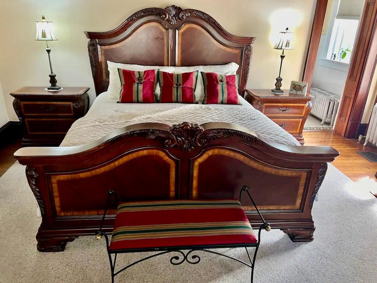 One Of These Nights - King Sized Bed - Sleeps 2 Otel Lynchburg Dış mekan fotoğraf